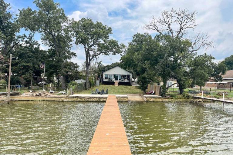 House Eagle Mountain Lake