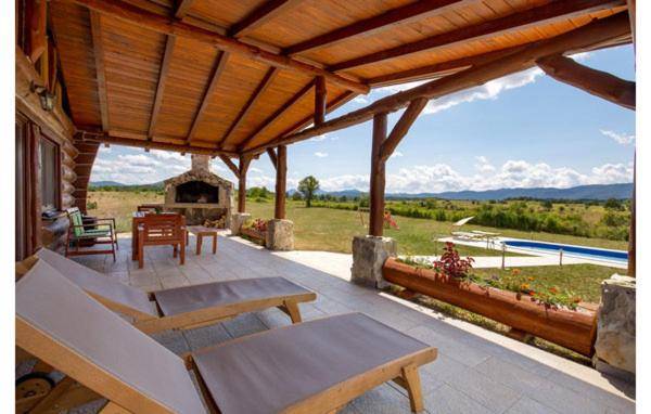 Lovely house with hot tub & pool | Pets allowed — photo 3
