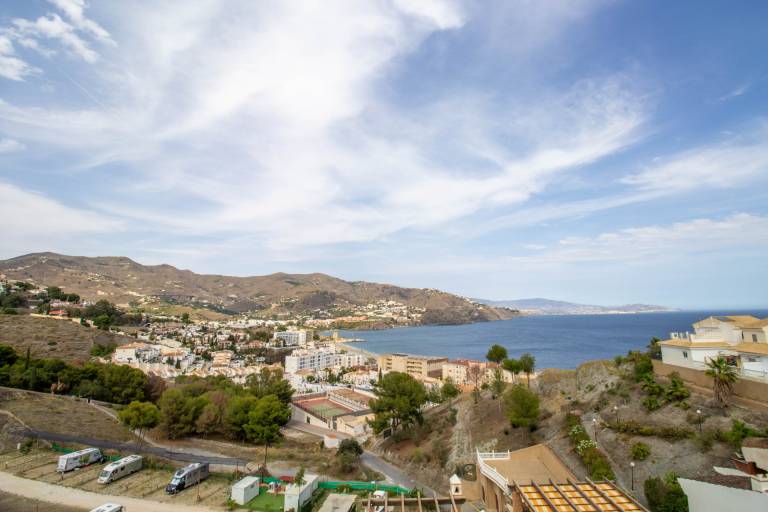 Fully equipped lovely rental apartment with pool & terrace | Sea view | Next to the beach | Pets allowed — photo 2
