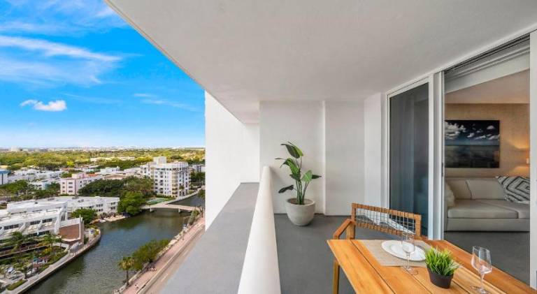 Apartment with hot tub | Next to Miami Beach Botanical Garden — photo 3