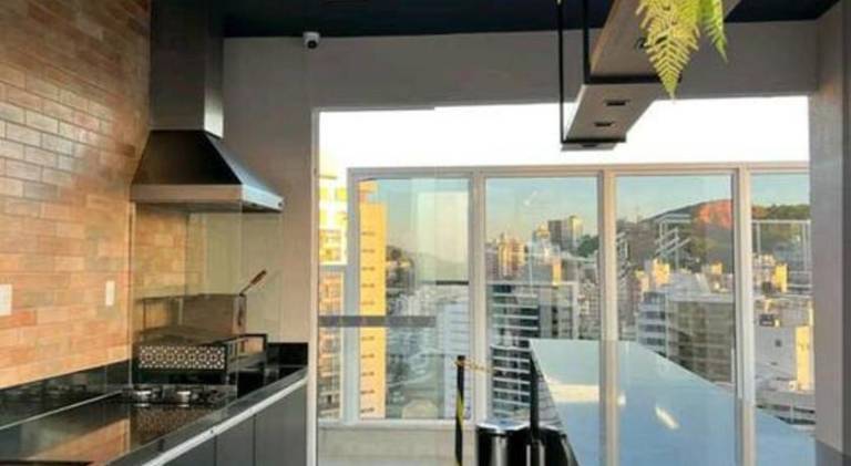 Apartment with pool — photo 5