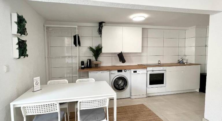Apartment | Near Wilhelm Wagenfeld House | Good for workation — photo 2