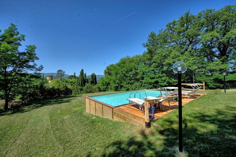 Villa with barbecue, terrace & yard — photo 3