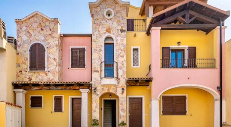 Holiday apartment with 3 rooms for 6 persons in Villasimius