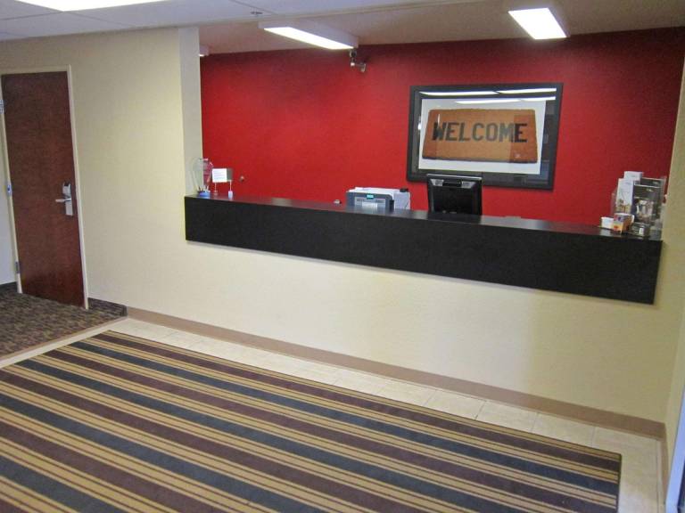 Studio 6 Extended Stay Rochester Greece NY — photo 4