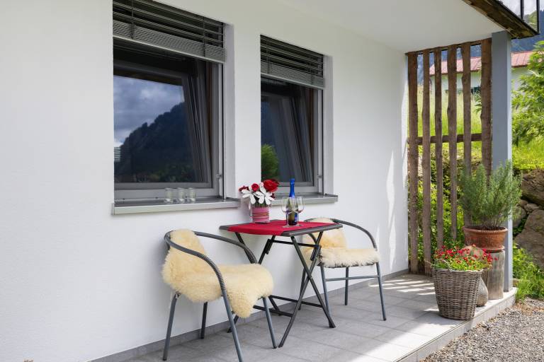 Charming holiday apartment with garden & barbecue | Garden view | Pet-friendly — photo 3