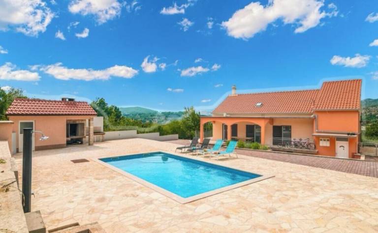 Villa Brštanovo