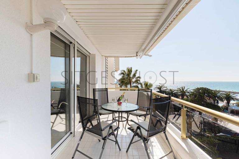 Sitges ARENA - Two pools by the beach — photo 3