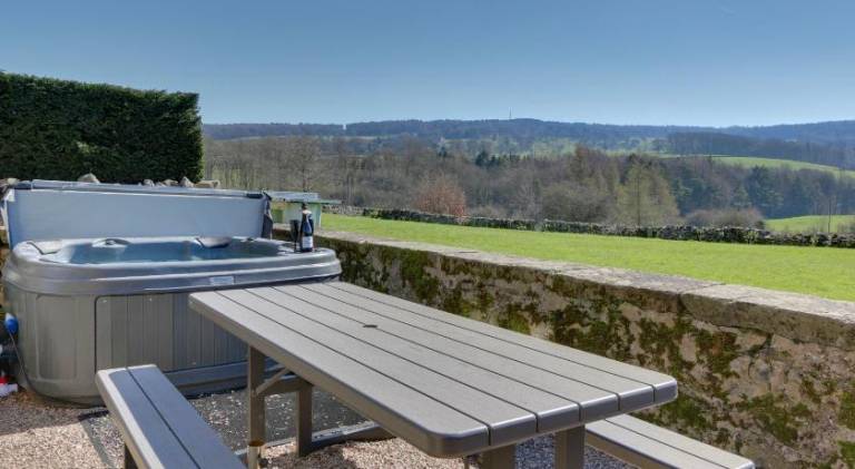 Priesthill HotTub Pool Dog Friendly PeakDistrict — photo 5