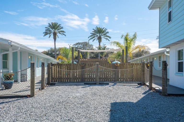 Salt Air Inn & Suites — photo 4