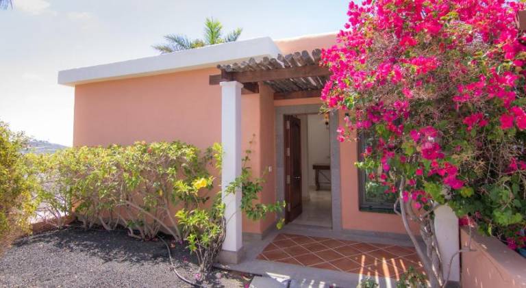 HomeForGuest Salobre Golf Villa, pool, wifi, stunning views — photo 5
