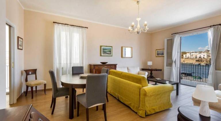 Holiday apartment with 2 rooms for 6 persons in Gallipoli