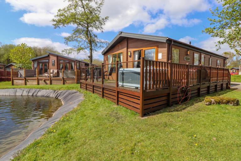 Cottage with jacuzzi & garden in Carnforth
