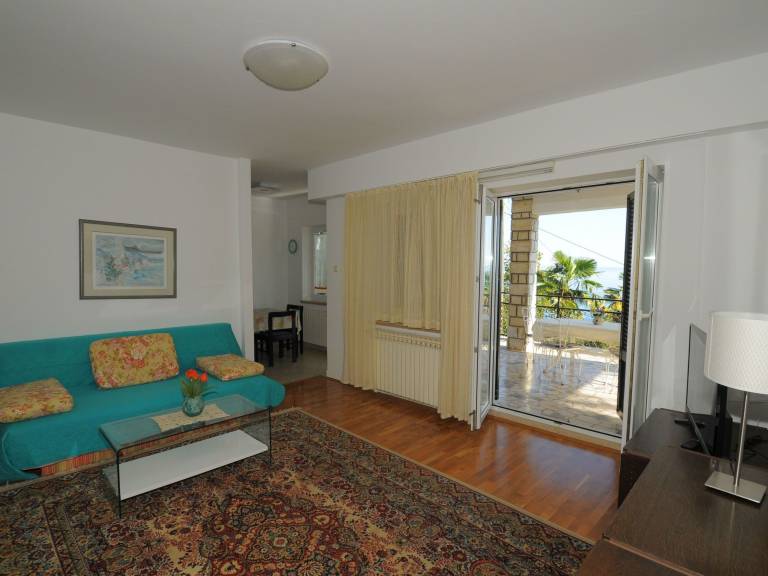 Apartment with grill — photo 5