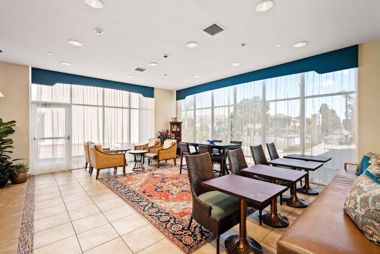 Best Western Plus Royal Oak Hotel — photo 5