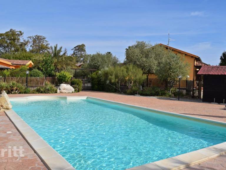 Pleasant vacation home with terrace, garden & barbecue | Pet-friendly in Olmedo