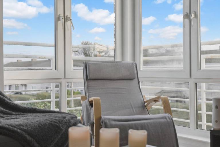 Children-friendly pleasant holiday apartment with hot tub | Pets allowed in Edinburgh