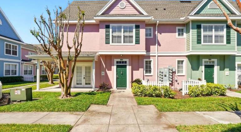 Ample vacation home with pool | Good for workation | Pets allowed in Kissimmee, FL
