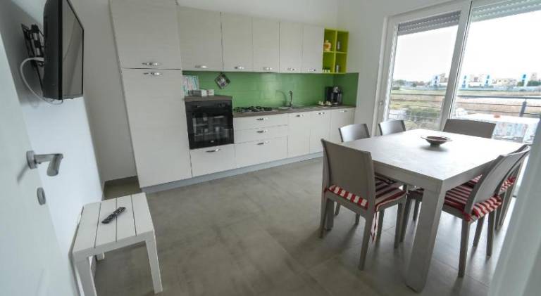 Apartment with yard, BBQ & patio | Close to the beach | Pets are welcome — photo 3