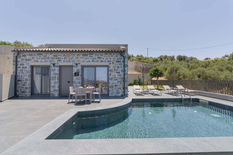 Villa with private pool & BBQ — photo 2