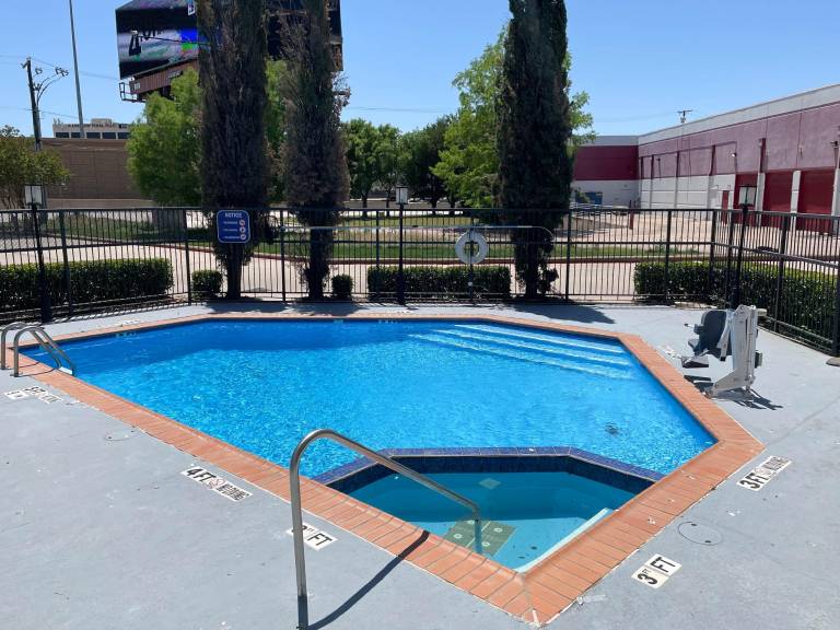 Studio 6 Suites North Richland Hills, TX — photo 4