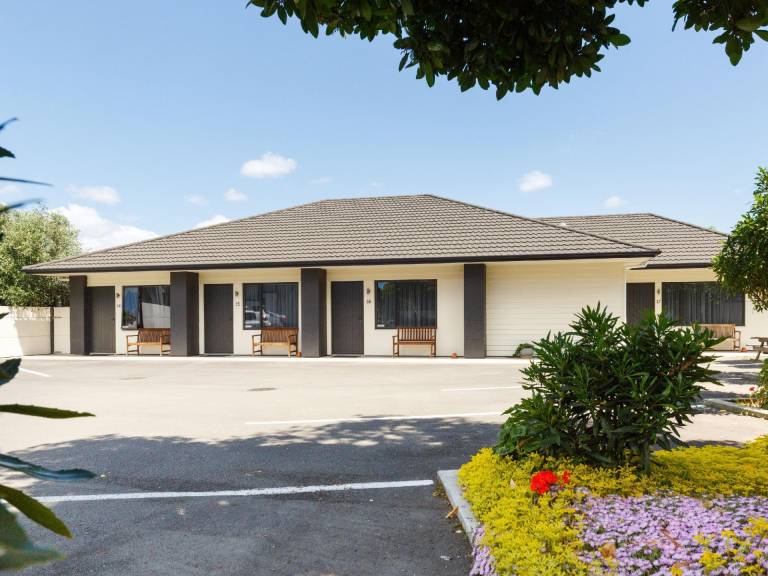 Kauri Court Motel & Apartments