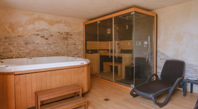 Pleasant rental apartment with sauna, private pool & hot tub | Pets are welcome — photo 2