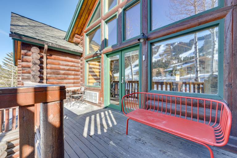 Jackson Condo w/ Fireplace < Half Mi to Snow King! — photo 3