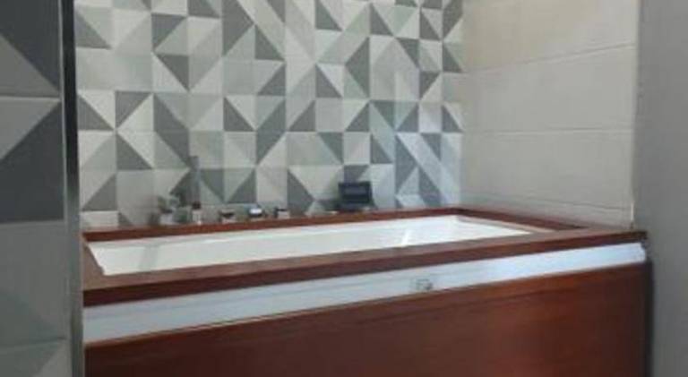 Rental apartment with terrace & hot tub — photo 4