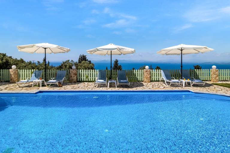 Two-Bedroom Apartment 1 with Sea View, Shared Pool & Wi-Fi — photo 2