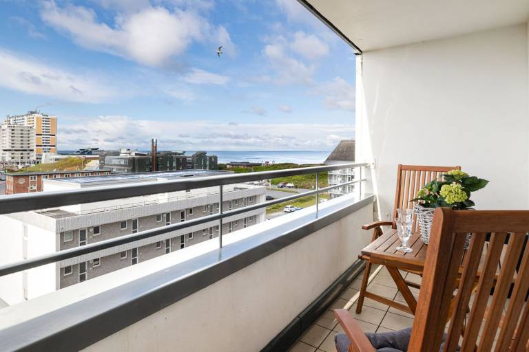 Helle Wohnung über den Dächern von Westerland mit Meerblick in Schleswig