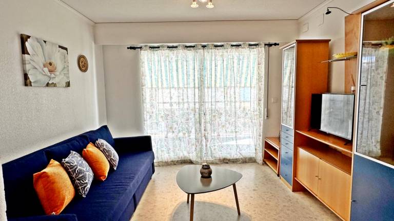 Rental apartment with yard, pool & patio — photo 5