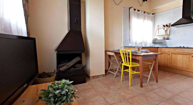 Beautiful rental apartment with private pool, terrace & barbeque | Pet-friendly — photo 3