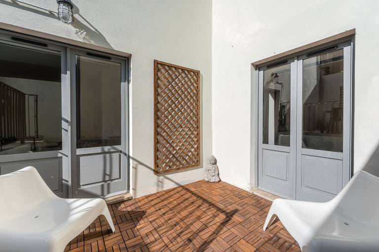 Rental apartment with terrace & garden — photo 2