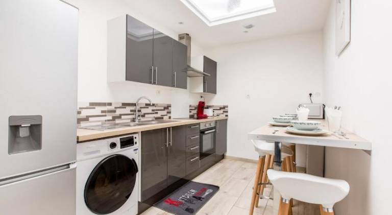 Cosy house 5 rooms 5 Bathrooms close commodities — photo 3
