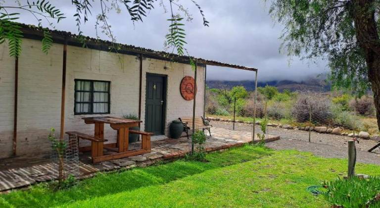 Rental apartment with terrace, grill & garden in Beaufort West