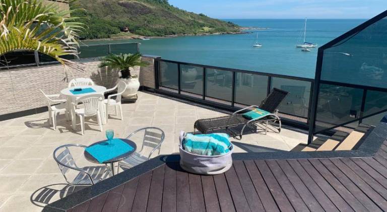 Holiday apartment with pool in Guarapari