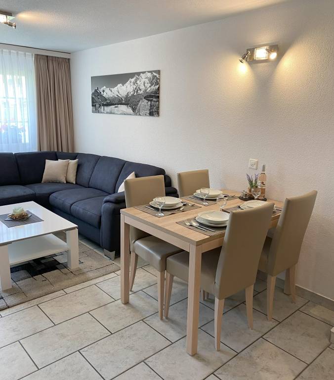 Ferienwohnung mit Hund in Saas-Fee für max. 4 Personen Ferienwohnung mit Hund in Saas-Fee für max. 4 Personen