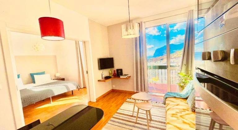 Beautiful rental apartment with garden & terrace | Close to Doca do Cavacas | Pets allowed — photo 2