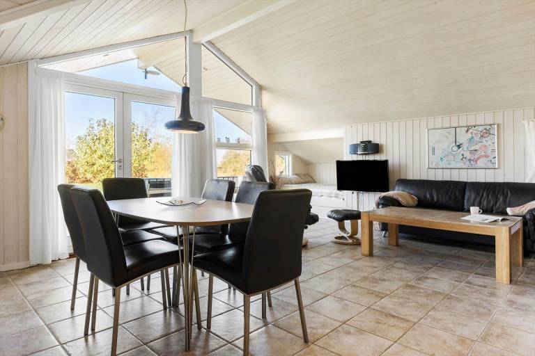 House with patio & BBQ — photo 3