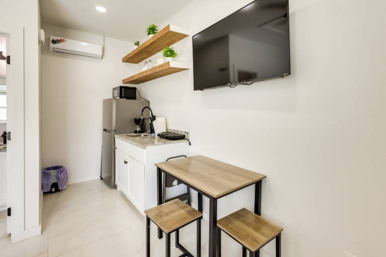 3 Blocks to Beach! Pet-Friendly South Padre Studio — photo 2
