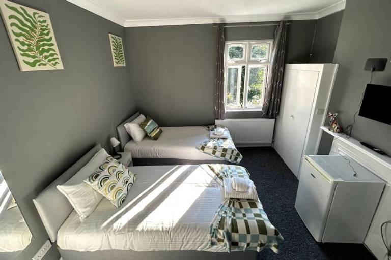 Private Stylish bedroom in London