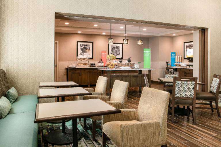 Hampton Inn & Suites Mason City — photo 2