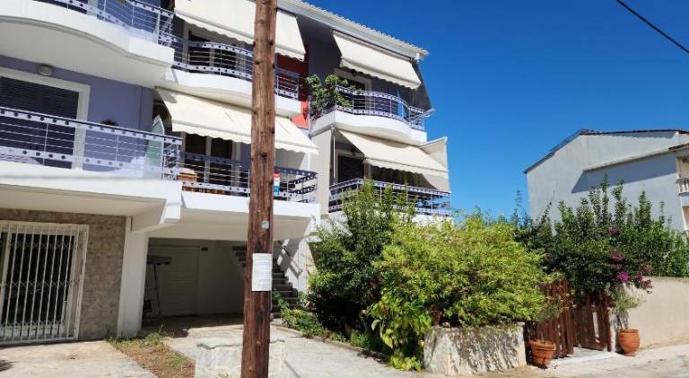 House with terrace — photo 5