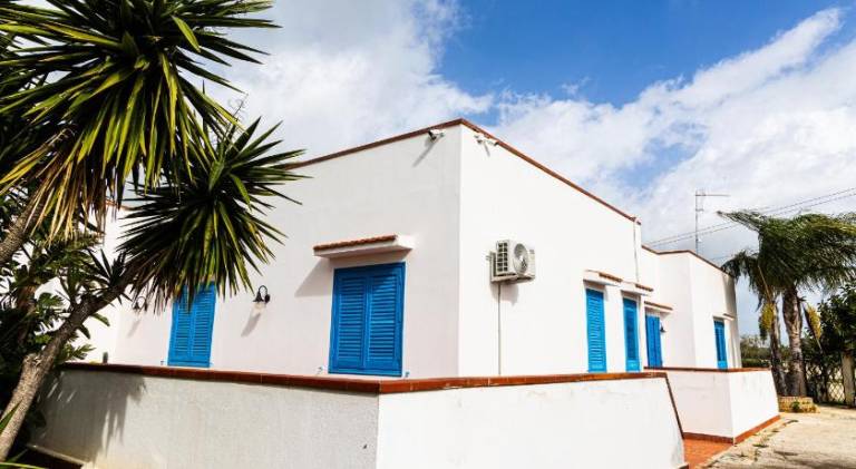 Villa with pool | Pet-friendly — photo 4