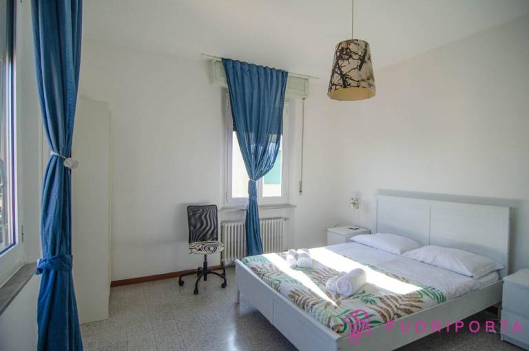 House with 2 rooms for 4 persons in Parma