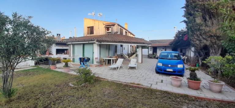 Villa with yard & BBQ | Panoramic view — photo 2