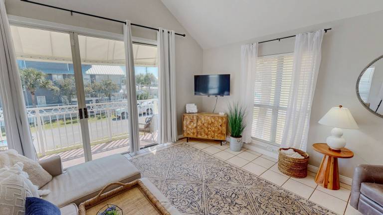 Family-oriented nice condo with terrace & pool | Pets are welcome — photo 2
