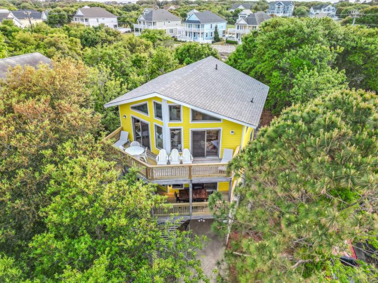 OS758- 4 Bedrooms, Saltwater Pool & Hot Tub and 2 Spacious living areas — photo 3