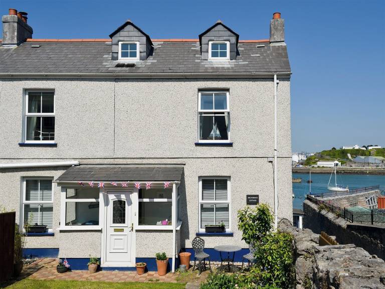 Cottage  Plymouth